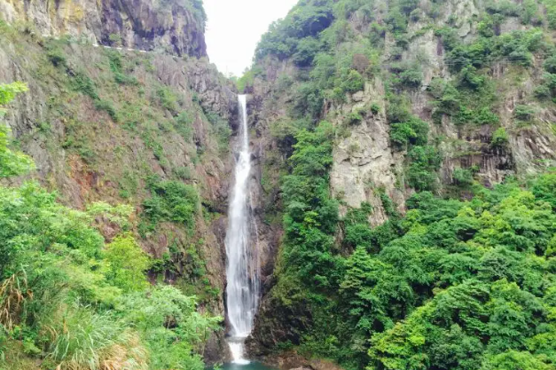 布依族的民族传说|龙潭口的故事