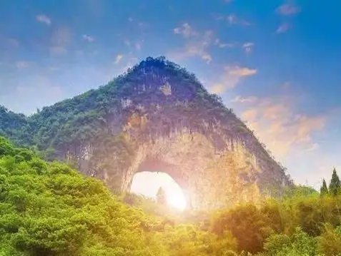 750e5cdd2d1b8b36cf4acfd817b5beb0 水族民间传说|月亮山的故事