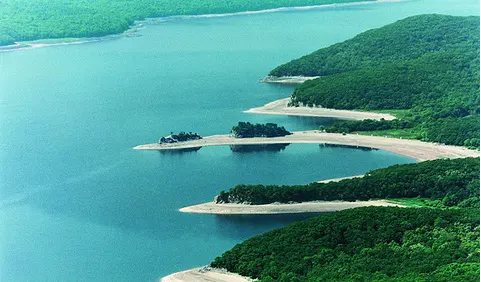 龙族公主下凡，失去法力最后魂葬湖边|珍珠门的传说