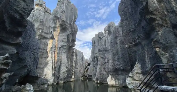 彝 族的民间传说|石林的故事