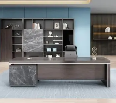 办公室桌摆放有什么风水讲究？（办公室桌怎么摆放风水好？）