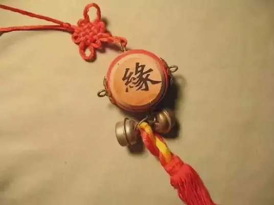 如何通过八字看流年婚姻？（当年桃花怎么看？）