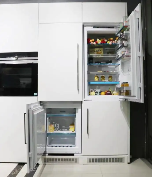 81250aa9b119ced1a856a589bb6df5fb 冰箱的摆放有什么风水讲究?(冰箱怎么选位置?)