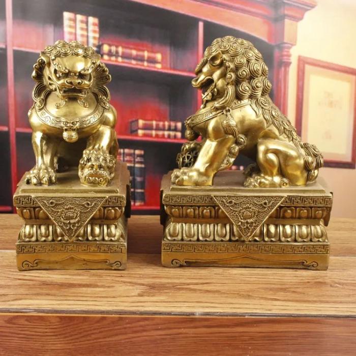 镇宅狮子家里摆放位置技巧（镇宅狮子的风水位在哪里）