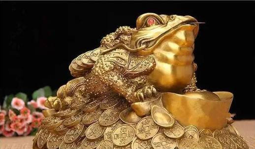 招财金蟾应该怎么放？（招财金蟾有什么摆放风水讲究）
