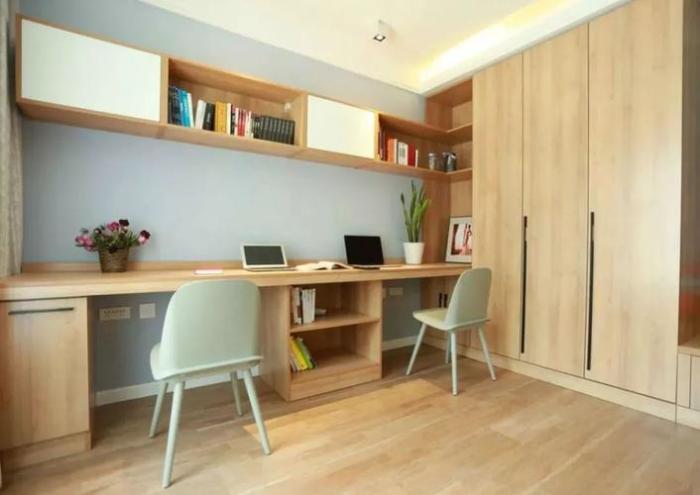 有助于学习书桌风水布局该如何布局？（如何在书桌风水布局助孩子专心学习）