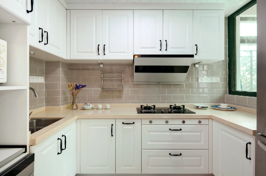 风水上厨房装修什么颜色比较好？（厨房颜色有什么讲究吗？）