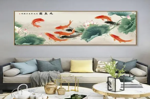 客厅挂画怎么摆放？（客厅摆放风水画的讲究）