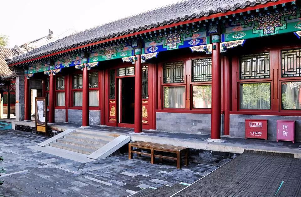 藏风聚气，环抱有情！