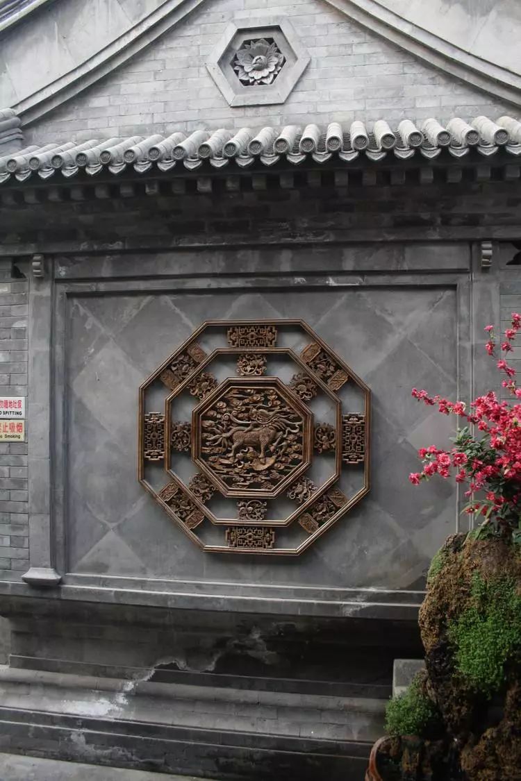 藏风聚气，环抱有情！