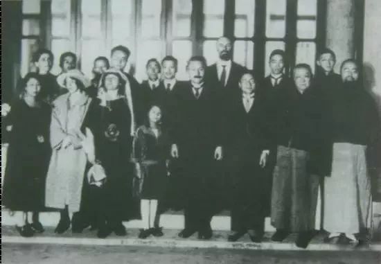 扶乩术揭秘：碟仙、笔仙与通灵背后的历史真相