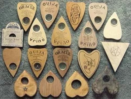 扶乩术揭秘：碟仙、笔仙与通灵背后的历史真相