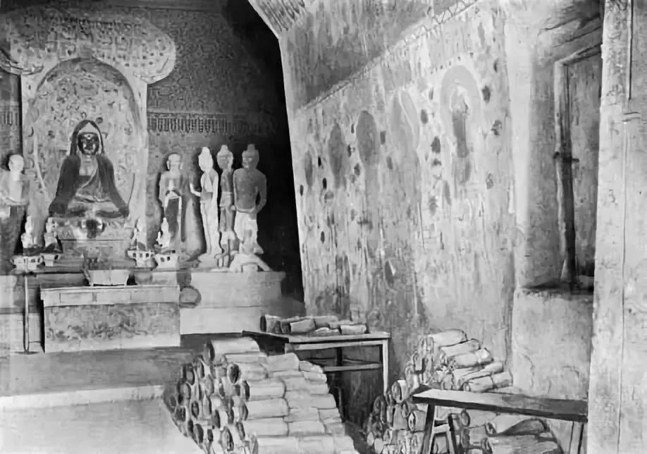 敦煌遗书，稀世珍品！