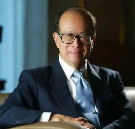 文章标题-1 李嘉诚为何能成为大富翁?揭秘富翁面相五大特征