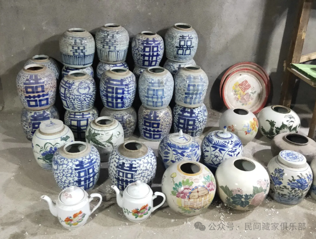 遭家人嫌弃！收藏界“大佬”含泪贱卖大量老物件，再也不做发财梦