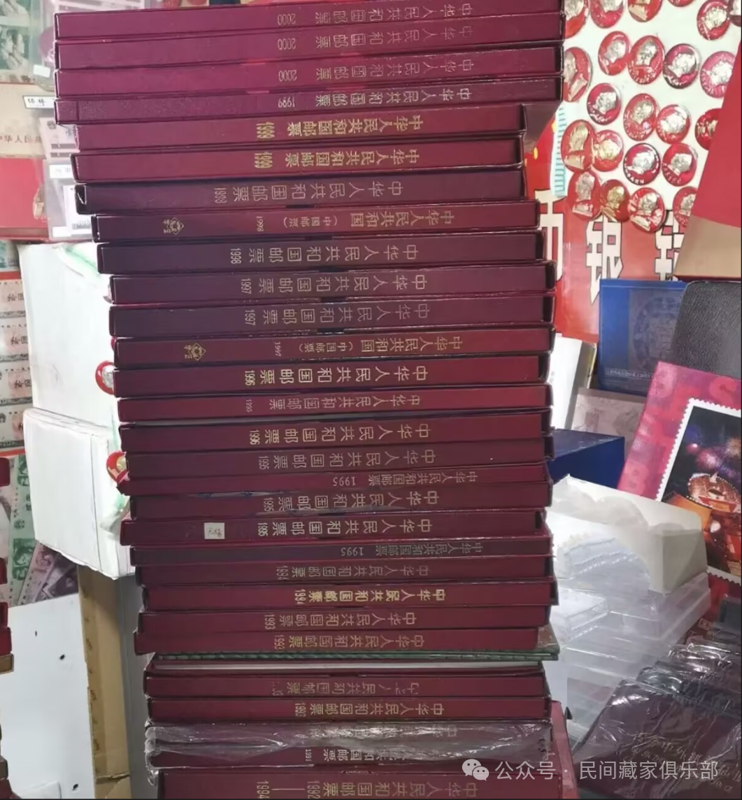 遭家人嫌弃！收藏界“大佬”含泪贱卖大量老物件，再也不做发财梦