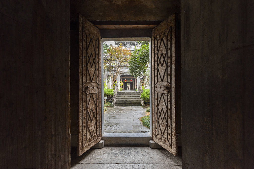 七个破财之门不可留，赶紧检查你家的大门风水！