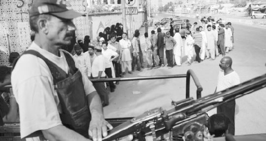 孟加拉国民的贫穷，从来不是因为人口和地理