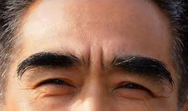 文章标题-2 眉毛与命相的关系!
