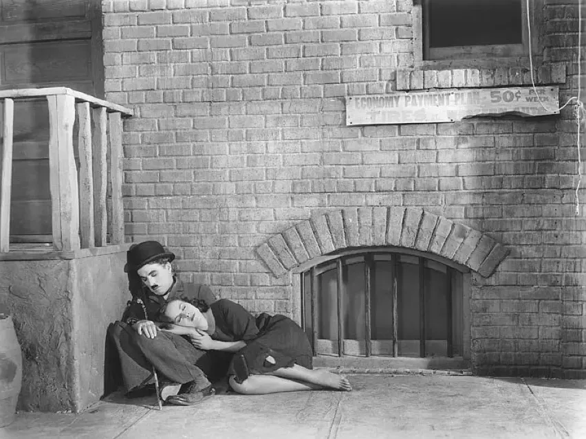 拼命工作是奴隶的道德