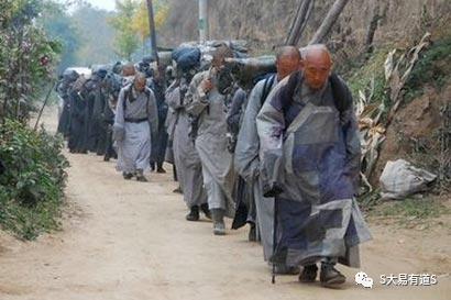 道家和佛教的打坐有什么区别？与瑜伽冥想又有什么不同？