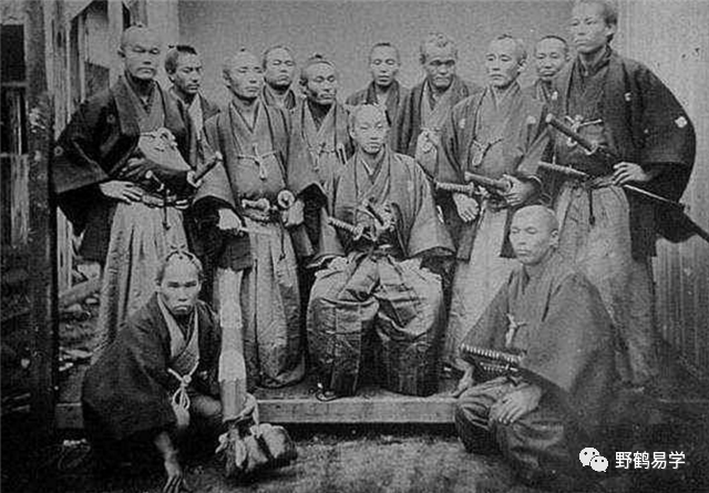 福泽谕吉：人人都想当官的国家无法强盛！