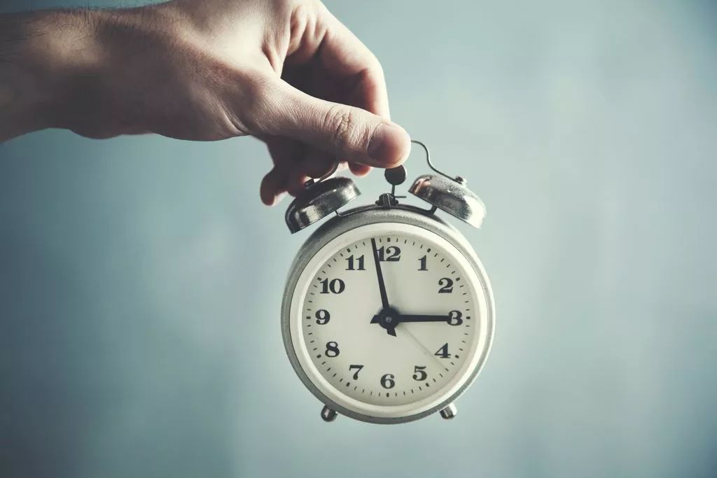 文章标题-1 你是几点出生,命中就有多少财?