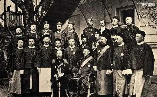 回顾百年中国，中国人为何会屡屡遭受大灾难？