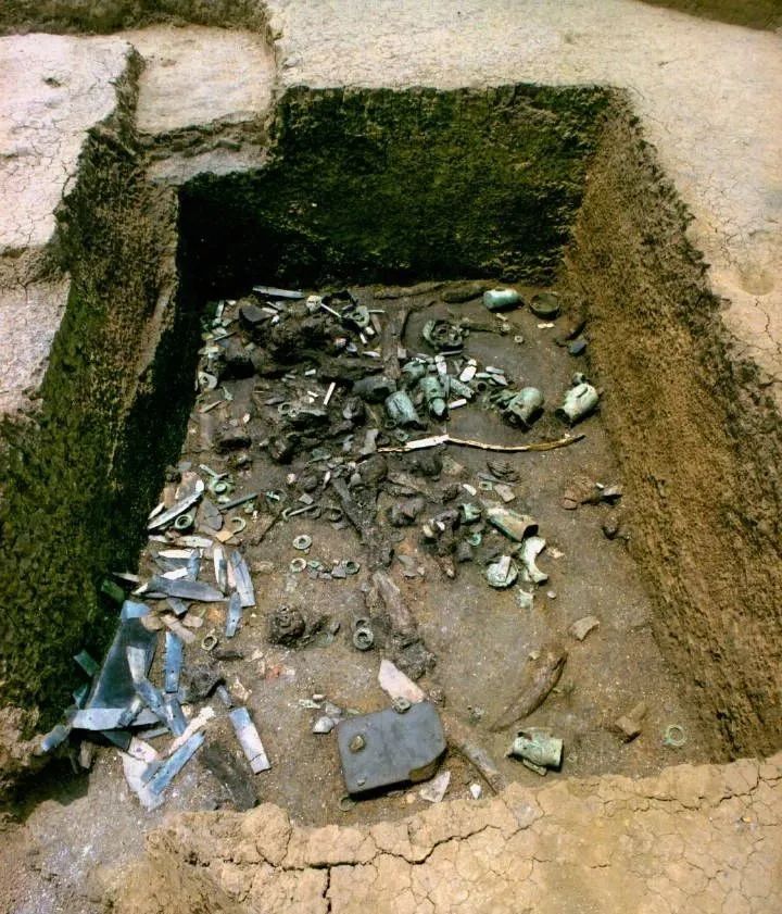 三星堆遗址是“祭祀坑”还是“灭国坑”？