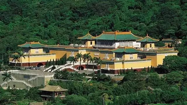 台北故宫博物院院藏历代佛经佛画精品