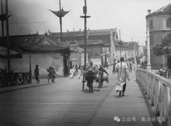 文章标题-19 《申报》上的李鸿章赤金赏牌