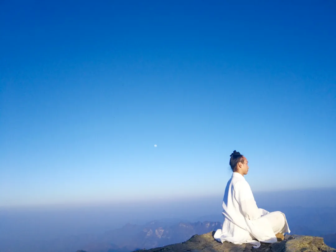 仙学指微：学仙须是学天仙，惟有金丹最的端。