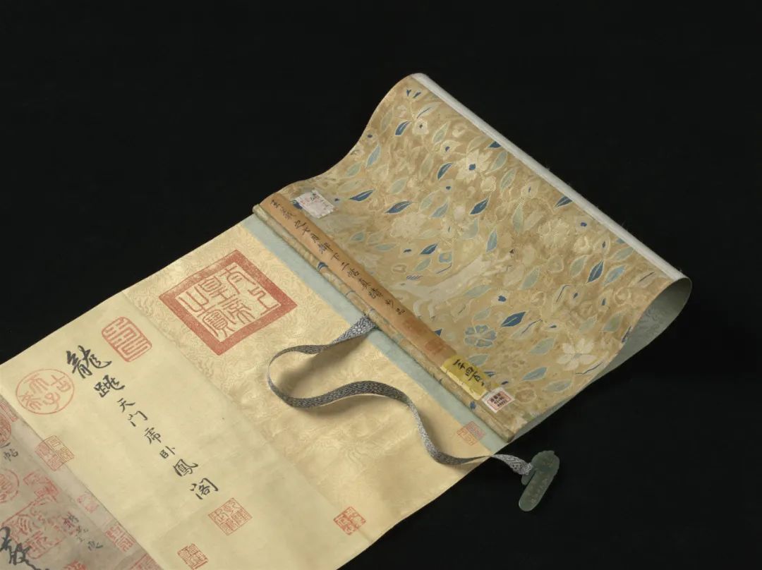 书画手卷包首锦：解密皇室顶级书画装裱