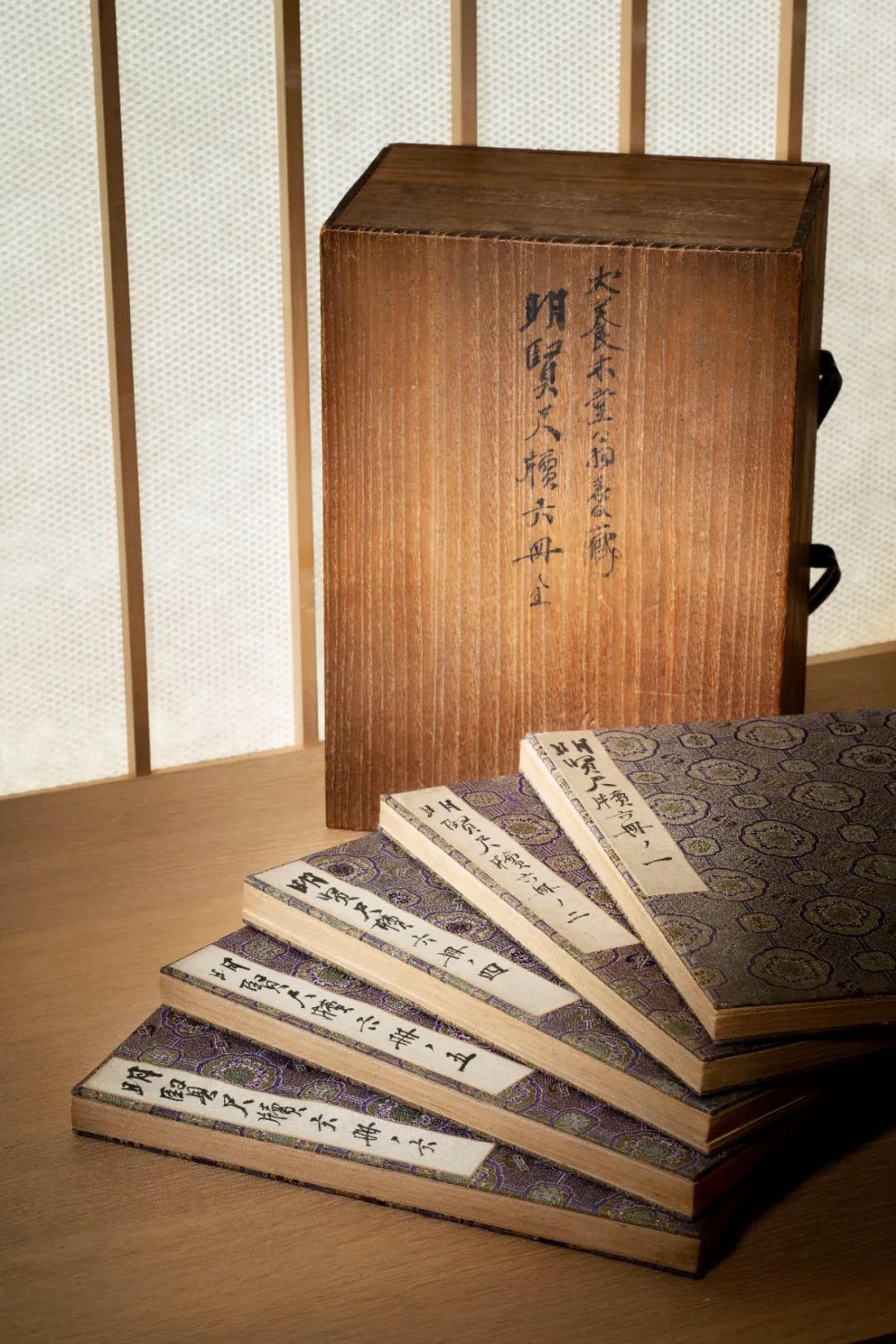 日本首相家族秘藏百年，明贤罕见墨宝真迹曝光！