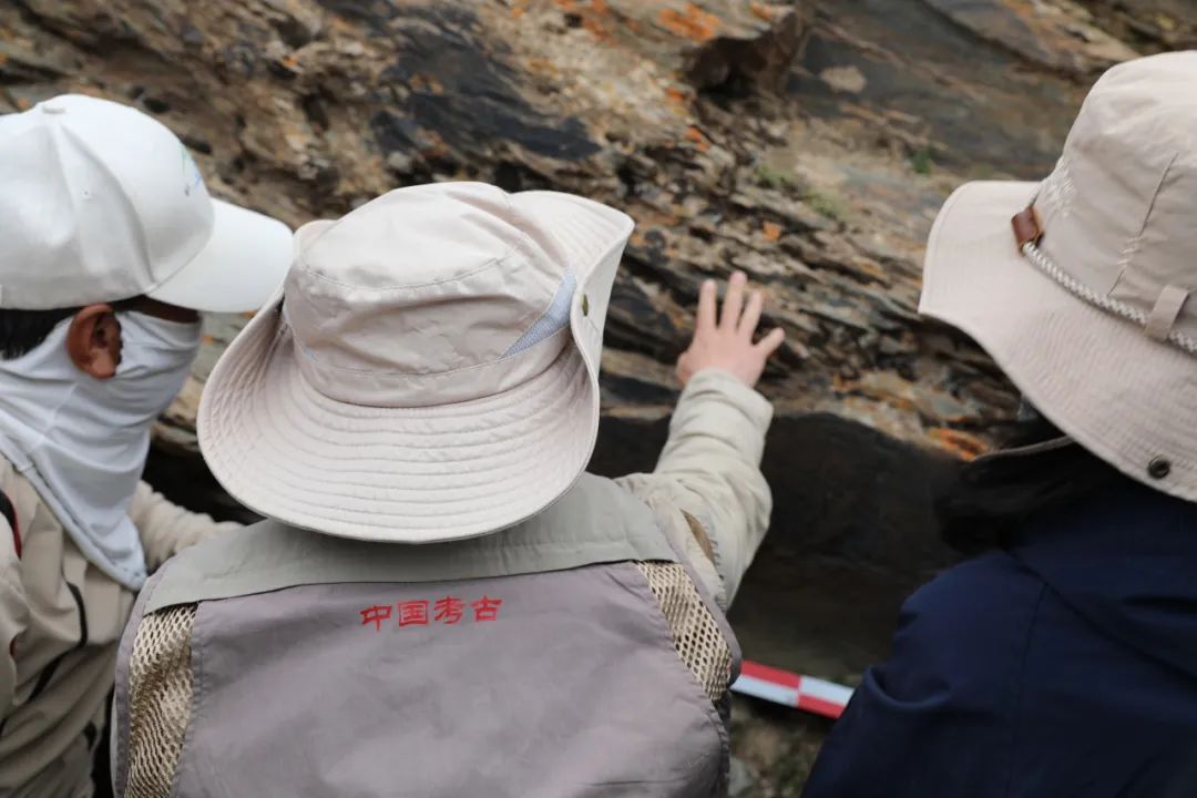 文章标题-6 实证古代“昆仑”的地理位置——青海黄河源发现秦始皇遣使“采药昆仑”石刻