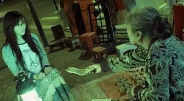文章标题-3 演艺圈里的诡异事件,女星拍鬼片都很讲究!