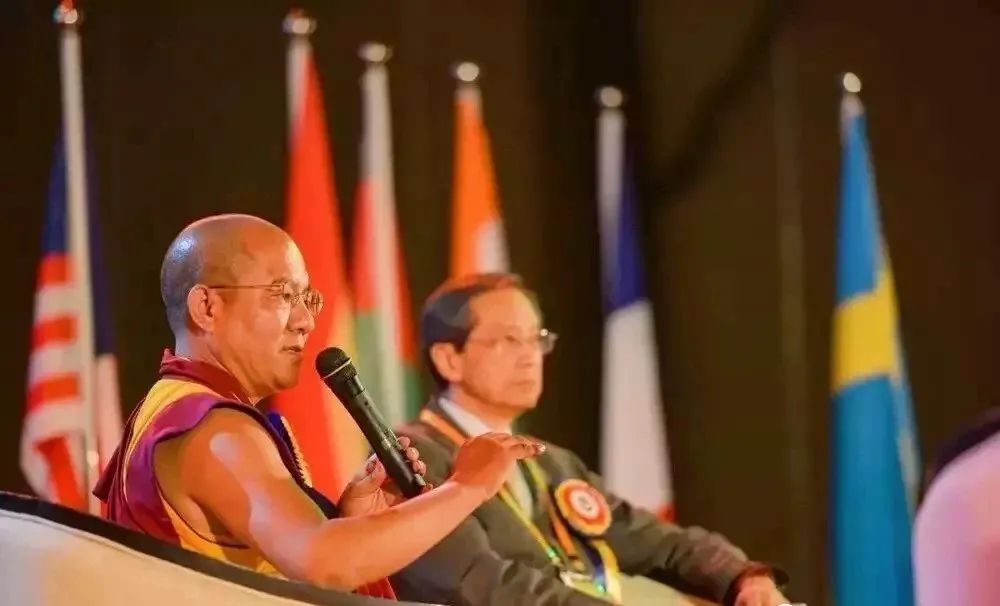 文章标题-2 索达吉堪布:当今有很多假活佛认证的现象!