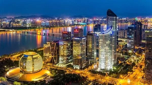 怎么理解上海比北京文明，但不及北京有文化？