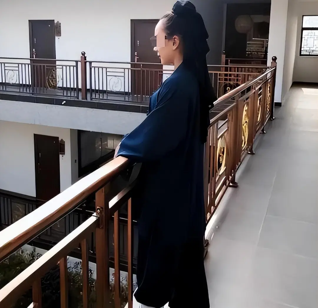 文章标题-11 精通“媚术”的道士色诱敛财,最终逃不过法律制裁