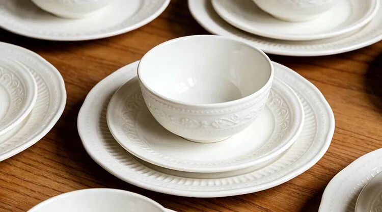 过年人多手杂不小心打碎东西不要怕，这样做更吉利！