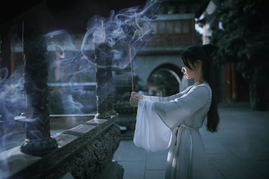 为什么积阴德可逆天改命，那做阳善之事有何不同？