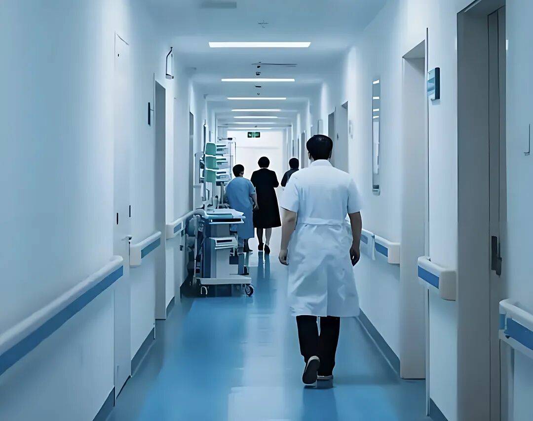 玄学提醒：去了这几个地方，回到家需要马上冲洗！