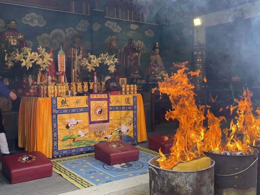 文章标题-10 祖先都投胎了,祭拜还图啥?