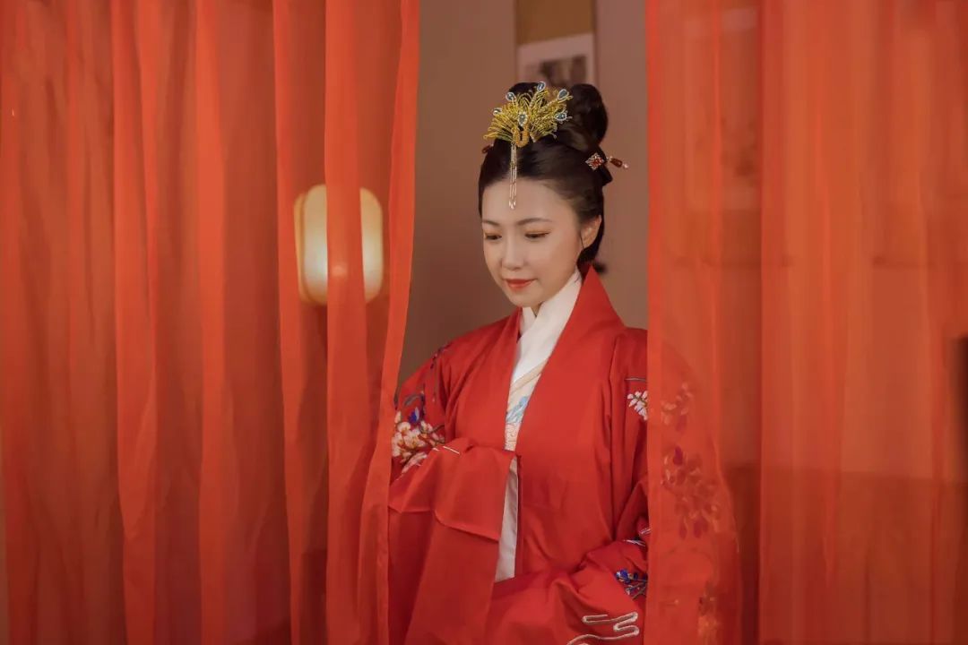 男靠出生日，女靠出嫁日！