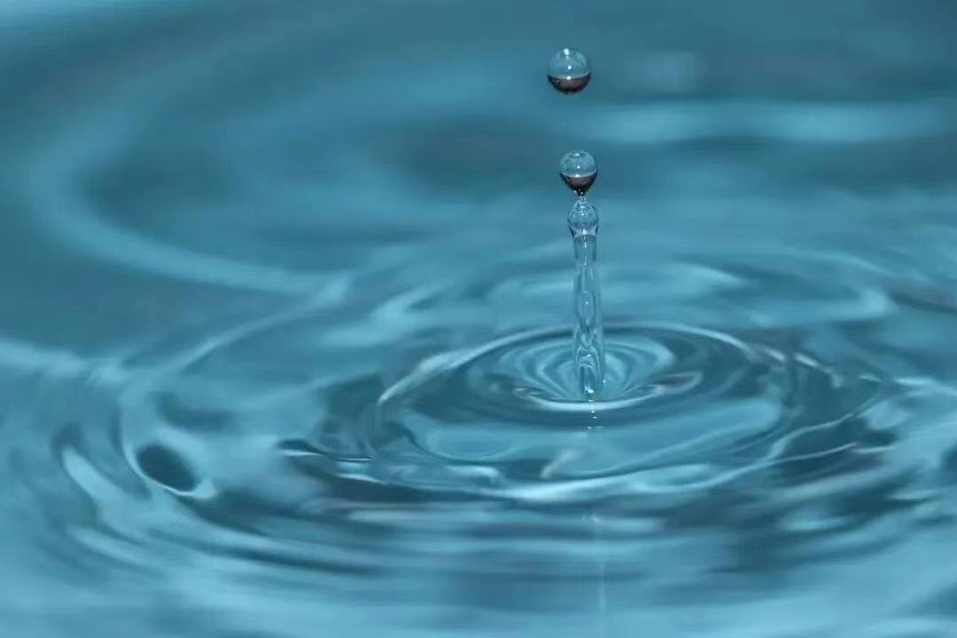 水的神秘力量；用法水施法，能除尘垢秽浊、洒荡妖气！