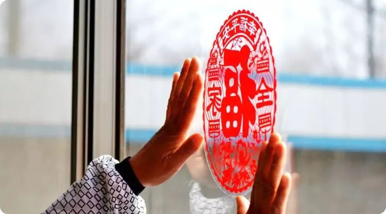 玄学提醒：家中墙上不适合挂这些物品！