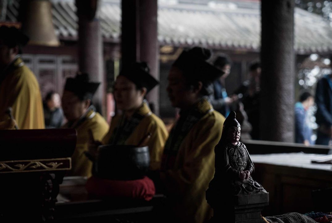 文章标题-10 道教信仰与民间巫婆神汉的本质区别有哪些?