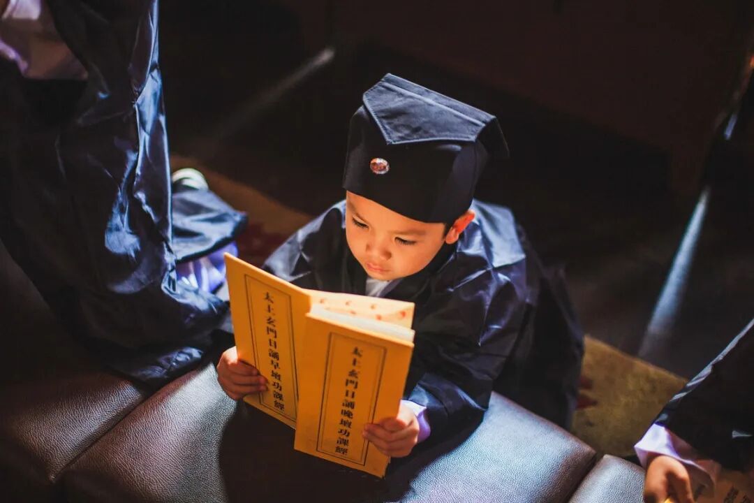 投胎的真相；；；原来子女投胎绝非偶然！