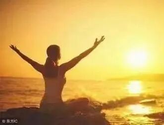 负面情绪过重怎么办？让身体接收天地正能量的洗礼